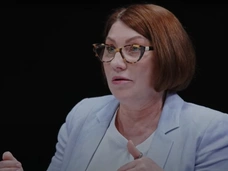 «Вы неуспешная, потому что не замужем!»: Роза Сябитова набросилась на актрису сериала «Доктор Иванов»