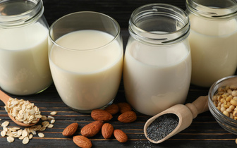 Растительное молоко: дань моде или экологичная замена привычному продукту