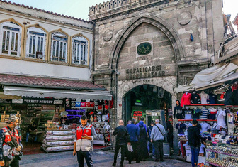Сколько улиц на Большом базаре в Стамбуле?