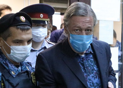 Новый потерпевший и смягчающее обстоятельство: приговор Михаилу Ефремову может быть отменен