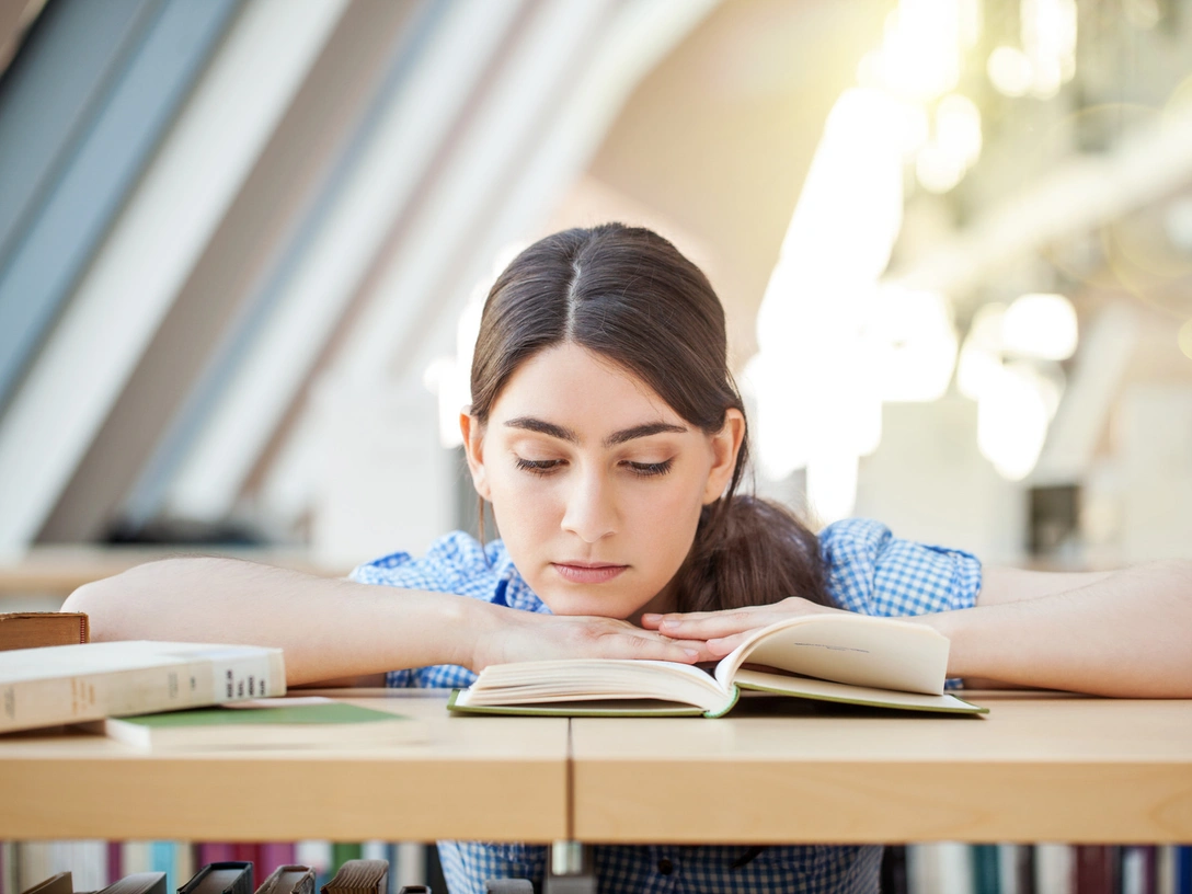 11 афоризмов, которые часто употребляют неправильно (и вы, вероятно, тоже) | marieclaire.ru