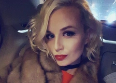 Полина Гагарина впервые заговорила о беременности