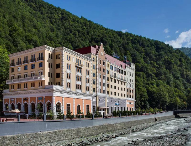Radisson Hotel, Rosa Khutor приглашает отдохнуть в горах и на море