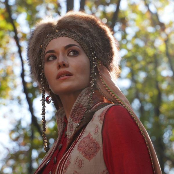 Роль Хюррем-султан в сериале «Великолепный век» должна была достаться жене Бурака Озчивита 🤯
