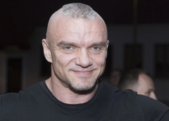 Сестра Епифанцева: «В личной жизни Володя определился. У него прекрасная жена»
