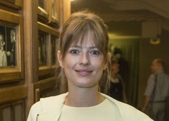 Софья Эрнст о воспитании детей: «Сюсюканье тоже может быть – это приятно»