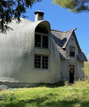 Необычный купольный дом скульптора Дафны Пульсифер, который она построила сама