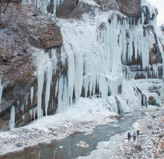 Чегемские водопады зимой