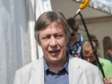 Адвокат Ефремова: «За рулем был весьма известный, непростой человек»