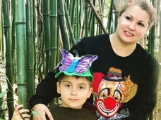Анна Нетребко выбирает работу для сына