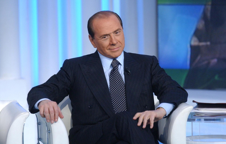 Стриптизерша на 50 лет младше и охотницы за деньгами: 5 самых громких секс-скандалов Сильвио Берлускони