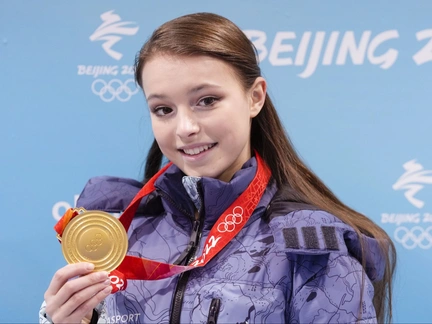 Ушла от Тутберидзе, встречалась с футболистом и столкнулась с соблазнителем на «Ледниковом». Слухи об Анне Щербаковой