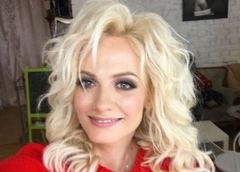 Полина Максимова удивила пикантным снимком мамы