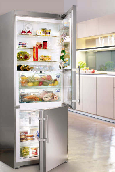Вместительный (422 л) холодильник премиум-класса с нижней морозильной камерой CBNes 5167 (Liebherr), 127 000 руб.