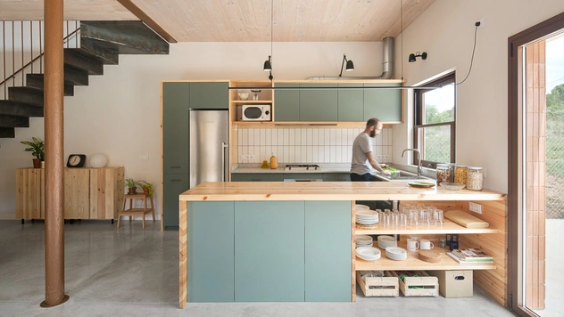 Деревянный дом в Каталонии по проекту Nook Architects