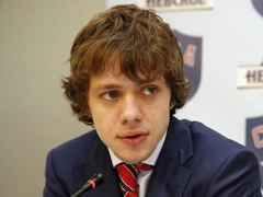 Скользкий путь: кому выгодно пустить под откос карьеру Артемия Панарина