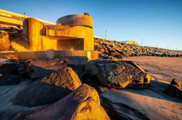 Купальня Guðlaug baths в Исландии