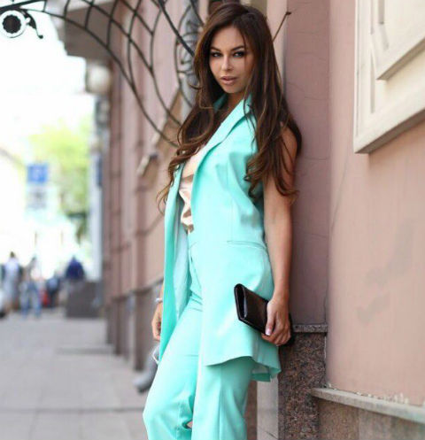 Анастасия Лисова в одежде своего бренда