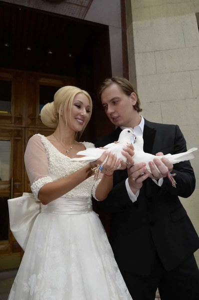 7 лет спустя: как выглядела Лера Кудрявцева в день свадьбы