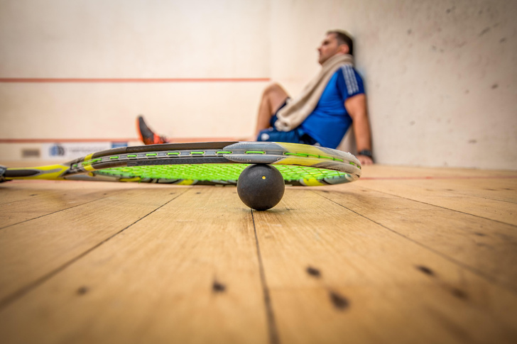 Спорт с ракеткой, но не теннис: 7 причин начать играть в сквош