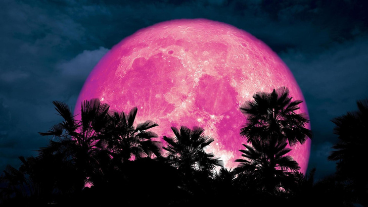 Полнолуние в Стрельце 4 июня 2023: почему Клубничная Луна считается особенной