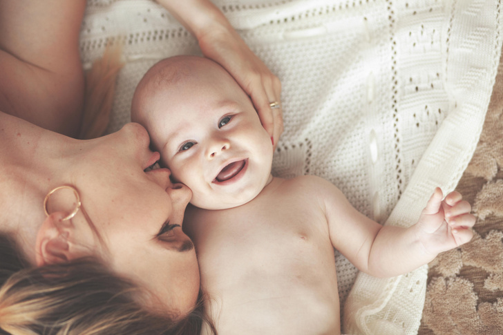Есть ли жизнь после родов? 9 странных мифов о материнстве, которые безбожно устарели