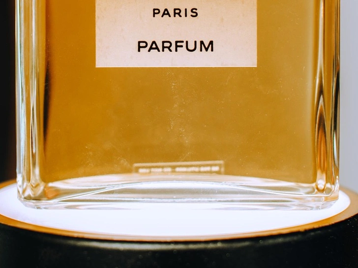 Легко запутаться: в чем разница между духами, туалетной водой и другими ароматами