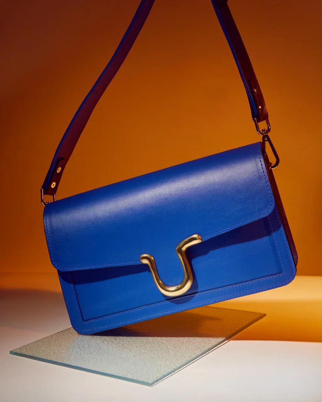 сумки российских брендов. сумка с открывающимся дном chloe. сумка с короткими ручками объемная. сумка elle s2ac-assi. модные кошельки 2023 женские.