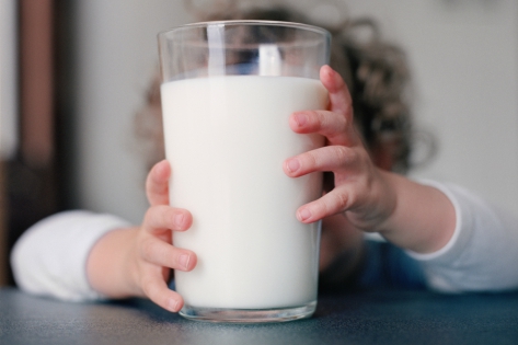 Можно ли детям молоко