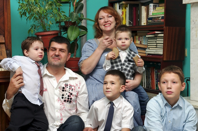 Конкурс красоты и интеллекта «Наша красивая мама-2018»