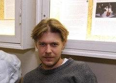 Никита Ефремов занялся сексом с Акиньшиной и показал пенис в сериале «Полет»