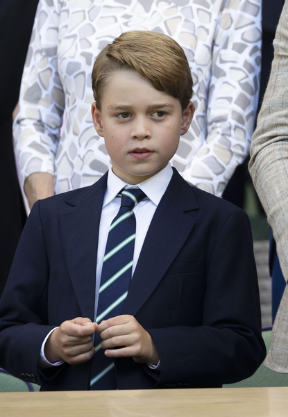 «Мой папа будет королем!»: 9-летний принц Джордж угрожает одноклассникам — мама Кейт расстроится