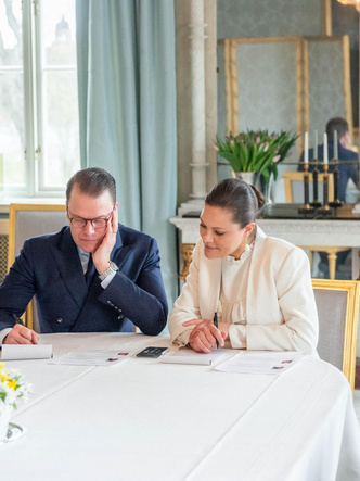 На зависть Виндзорам: как выглядит роскошный дворец шведской королевской семьи изнутри