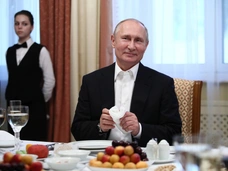 Неприхотлив в еде и предпочитает русскую кухню. Меню Владимира Путина