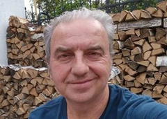 Лидер группы «Чайф» устроил скандал из-за жары на борту самолета
