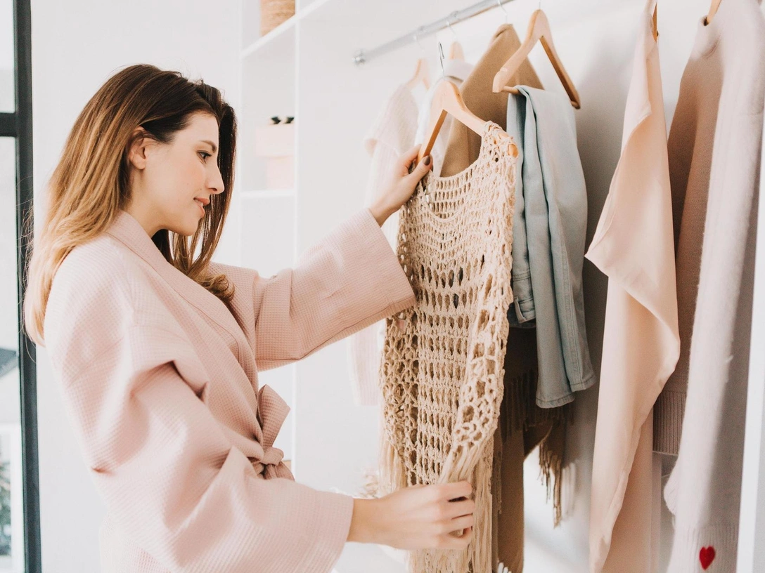 Деньги на ветер: 5 самых бесполезных вещей в гардеробе, которые не стоят ваших трат | marieclaire.ru