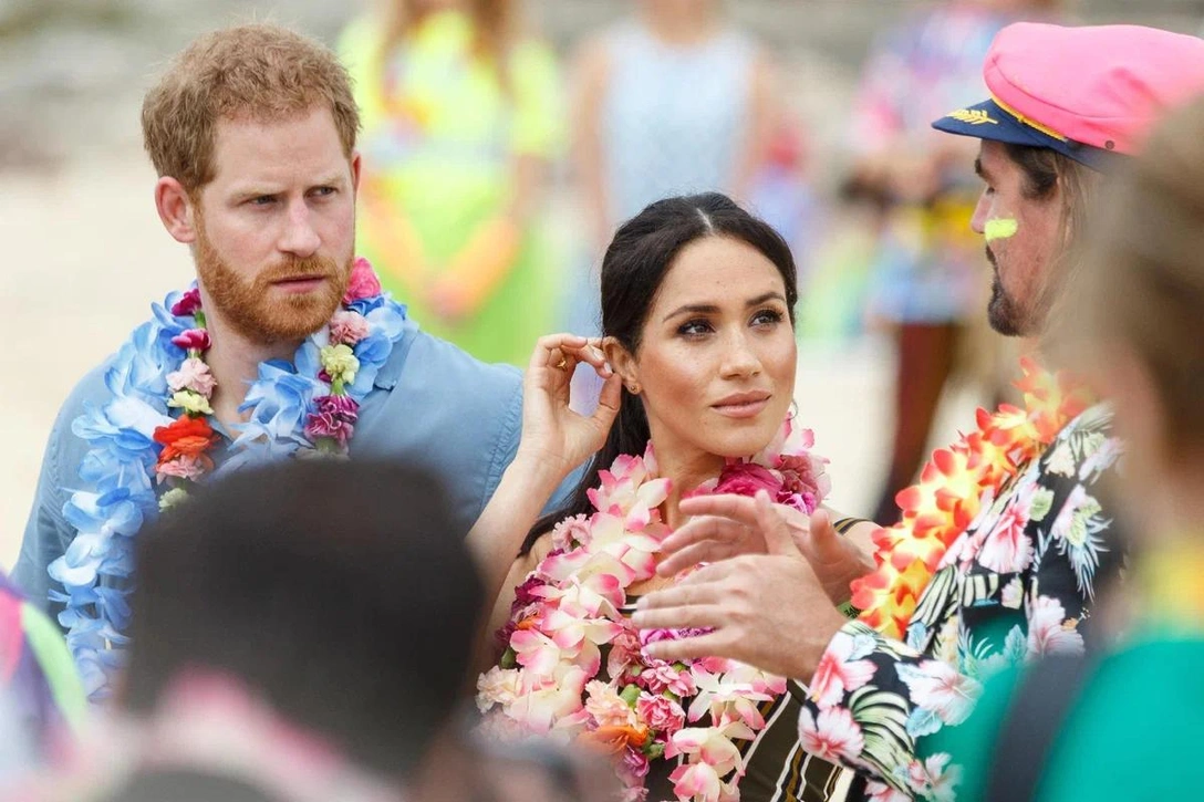 Тревожный звоночек: самая безумная вещь, которая не понравилась Меган Маркл в королевском туре | marieclaire.ru