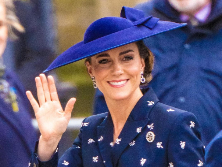 Весенняя Кейт: принцесса Уэльская вышла в свет в очаровательном костюме с цветочным принтом