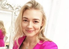 Оксана Акиньшина продемонстрировала округлившийся животик