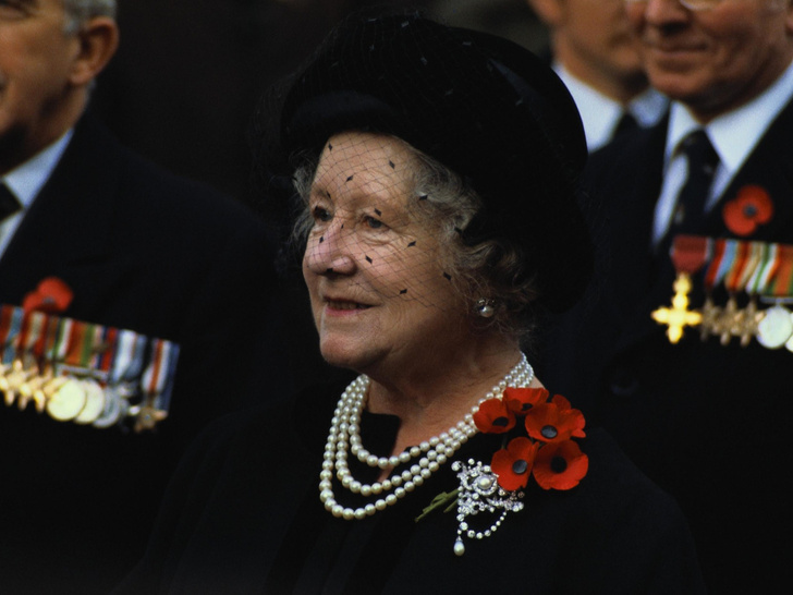 Трагическое совпадение: почему королеве-матери пришлось увидеть «свои собственные похороны»