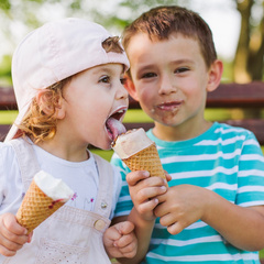 С какого возраста давать ребенку мороженое и какое именно покупать