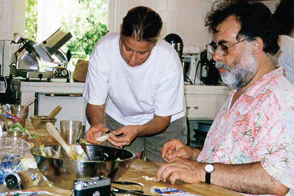 Пирожками по фирменному рецепту Юлия угощала Фрэнсиса Форда Копполу, Лондон, 1997 год