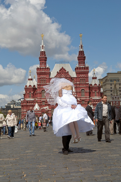 Фото №2 - Москвички все чаще выходят замуж за жителей Таджикистана