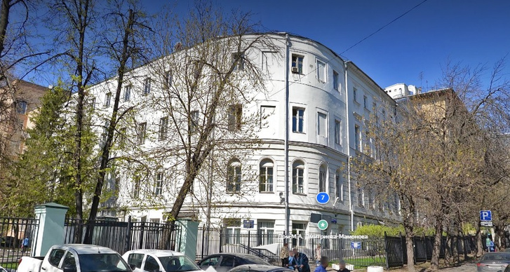 Дома-кочевники: 6 известных зданий в Москве, которые сменили прописку