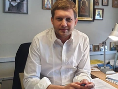 Одинокий Борис Корчевников завел аккаунт на сайте знакомств