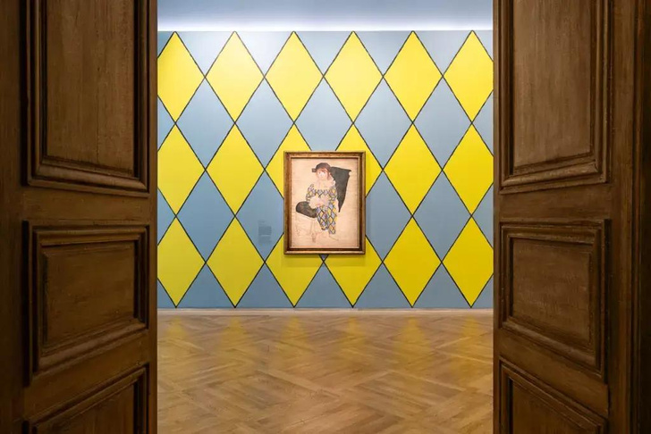 Выставка Пикассо в Париже с дизайном экспозиции от Пола Смита