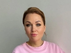 Надежда Ангарская о разводе: «Не воспитали в нем мужика. Он не защитник, не добытчик»