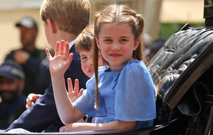 Настоящая леди: 15 фото, на которых 8-летняя принцесса Шарлотта ведет себя как будущая королева