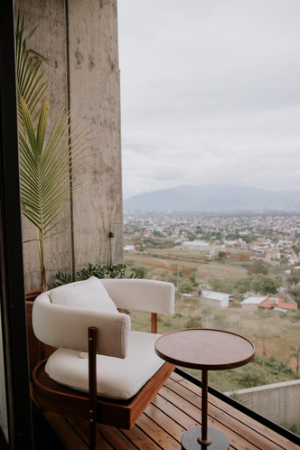 Бетон и природа: бруталистский бутик-отель Flavia в мексиканском заповеднике