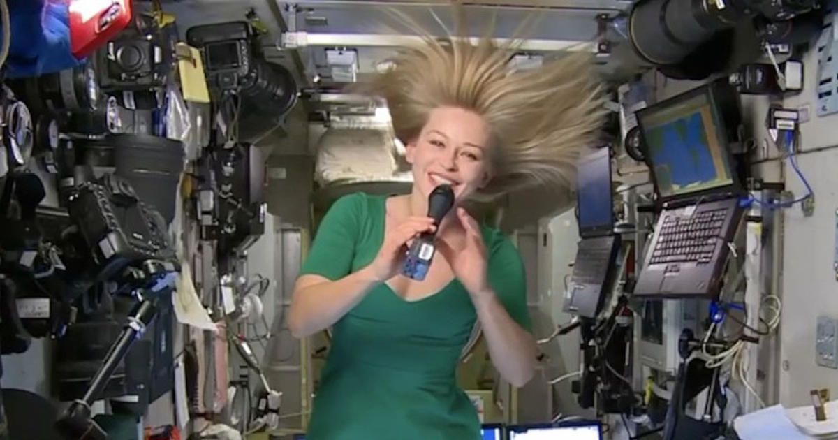 Видео юли новой. Женщина космос.